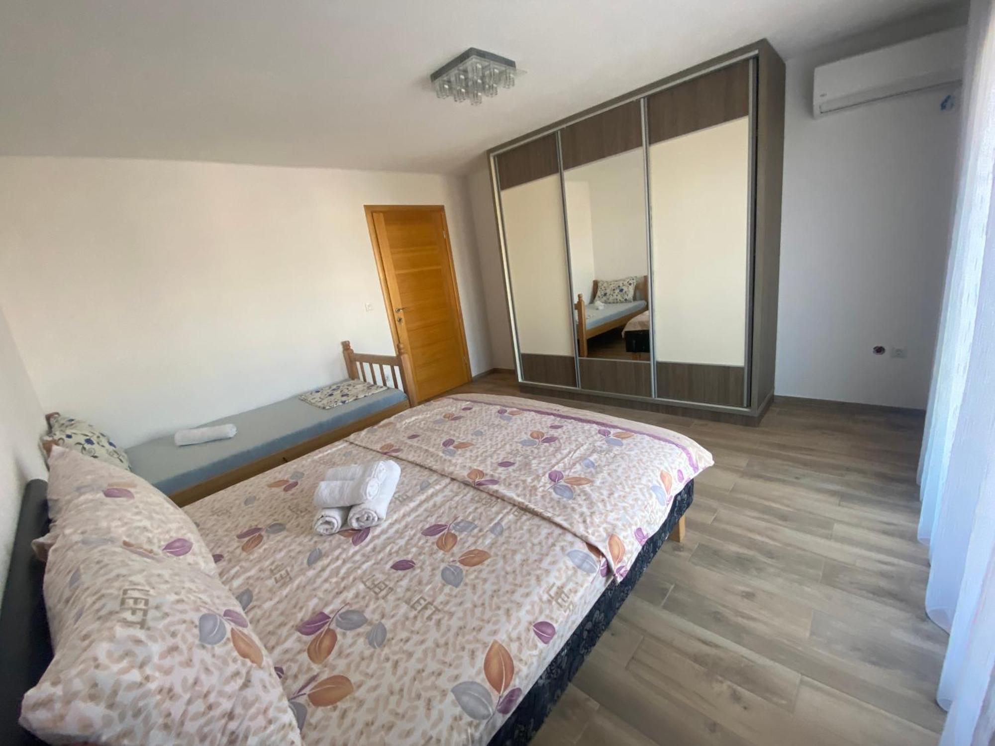 Villa Leona Palushaj Donji Stoj Ngoại thất bức ảnh