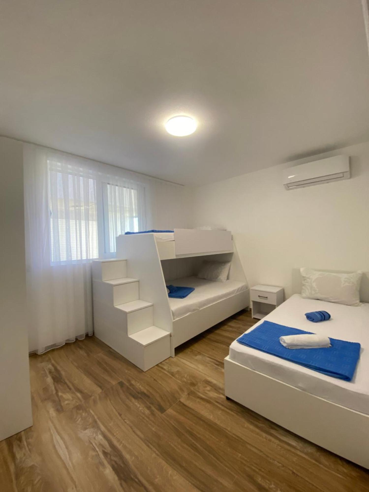 Villa Leona Palushaj Donji Stoj Ngoại thất bức ảnh
